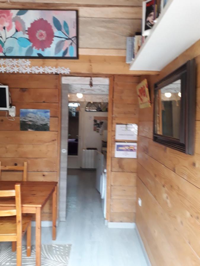 Hotel Patin Couffin Puyloubier Zewnętrze zdjęcie